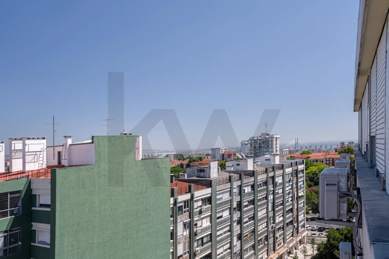 Apartamento T5 para Venda em Olivais Foto 72