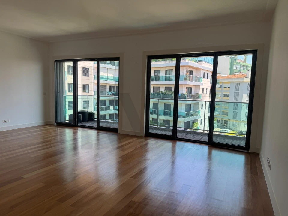 Apartamento T4 para Arrendamento em Estrela Foto 5