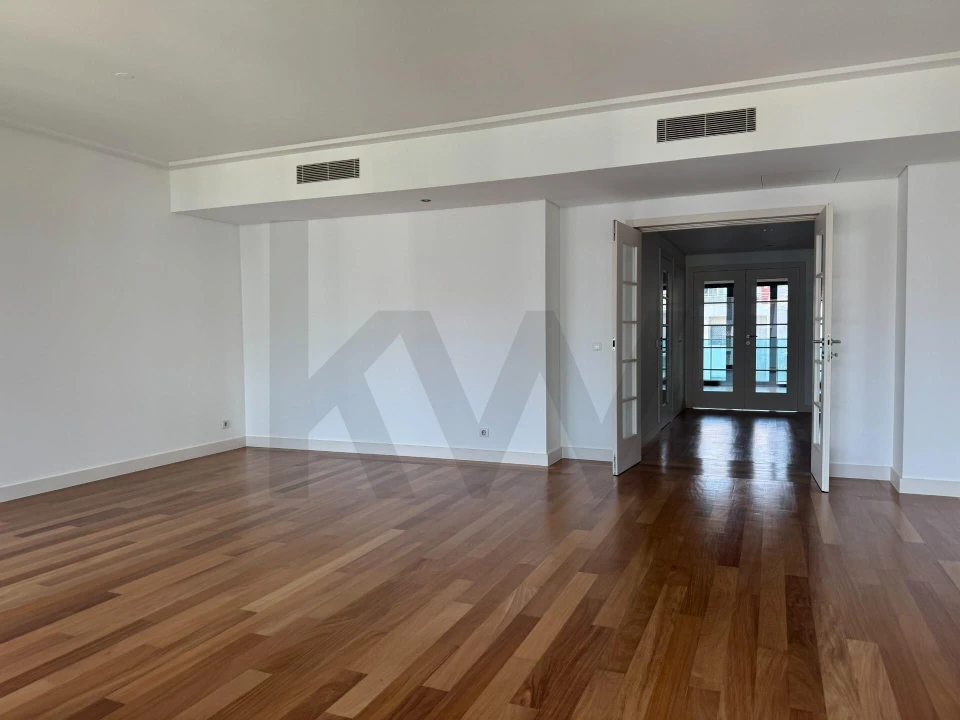 Apartamento T4 para Arrendamento em Estrela Foto 8