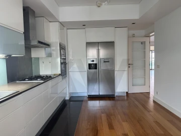 Apartamento T4 para Arrendamento em Estrela