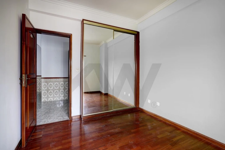 Apartamento T3 para Venda em Queluz e Belas Foto 8