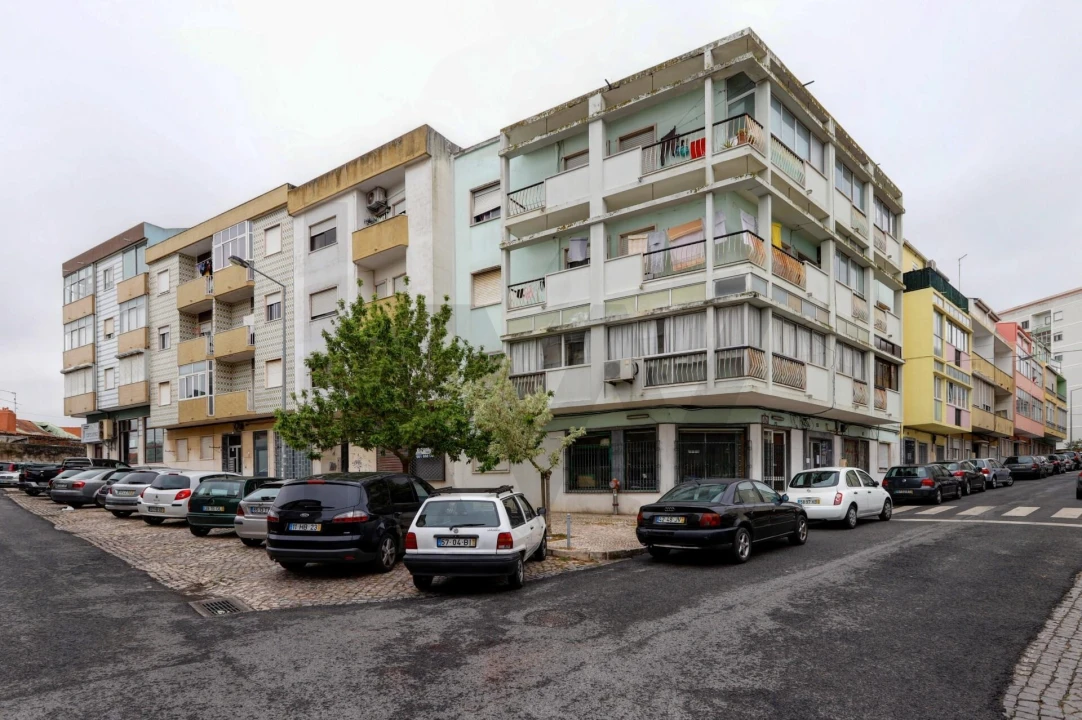 Apartamento T3 para Venda em Queluz e Belas Foto 29