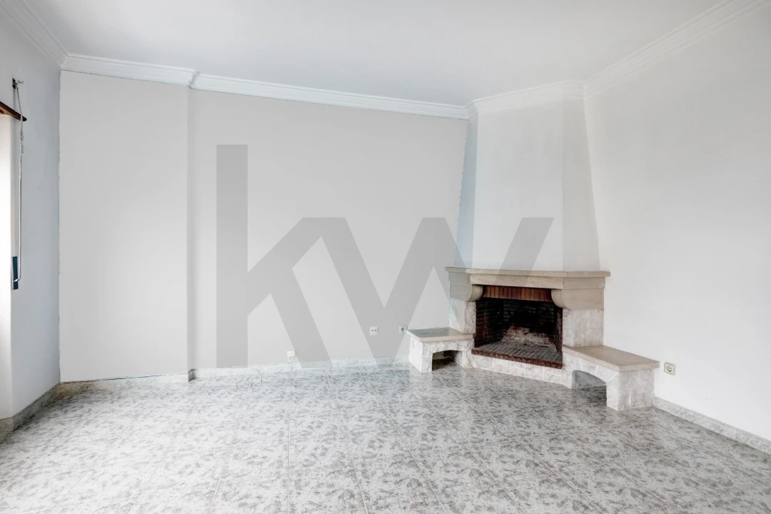 Apartamento T3 para Venda em Queluz e Belas Foto 4