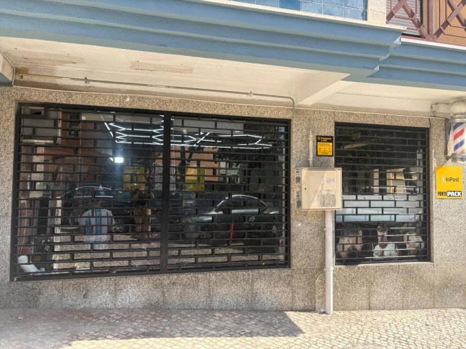 Loja para Venda em Cacém e São Marcos Foto 10