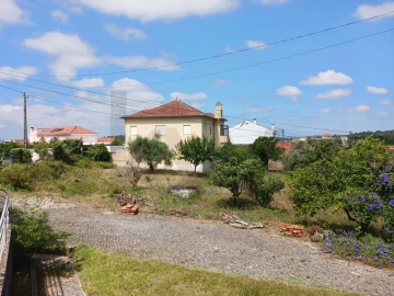 Moradia T3 para Venda em Sé Nova, Santa Cruz, Almedina e São Bartolomeu