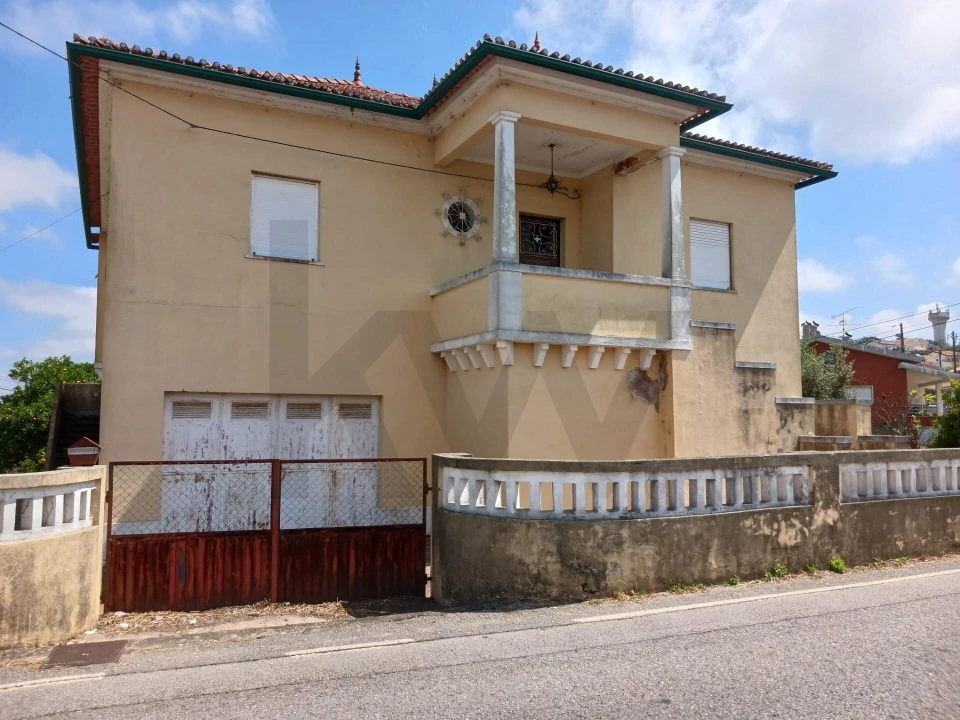 Moradia T3 para Venda em Sé Nova, Santa Cruz, Almedina e São Bartolomeu Foto 6