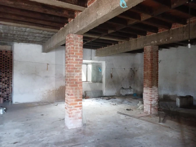 Moradia T3 para Venda em Sé Nova, Santa Cruz, Almedina e São Bartolomeu Foto 4