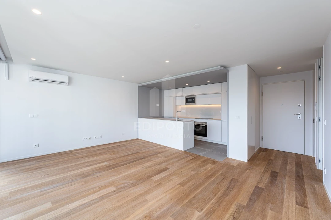 Apartamento T2 para Venda em Custoias Foto 4