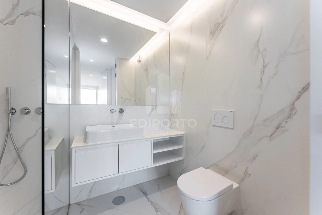 Apartamento T2 para Venda em Custoias Foto 26