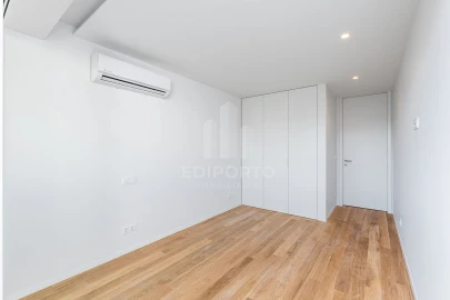 Apartamento T2 para Venda em Custoias