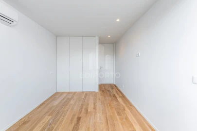 Apartamento T2 para Venda em Custoias
