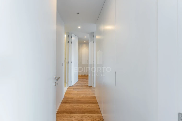 Apartamento T2 para Venda em Custoias Foto 18