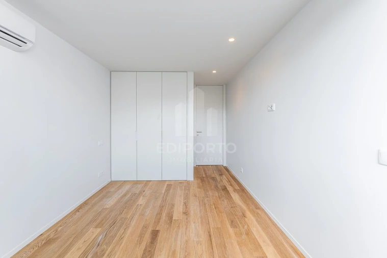 Apartamento T2 para Venda em Custoias Foto 23