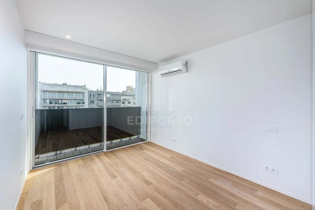 Apartamento T2 para Venda em Custoias Foto 22
