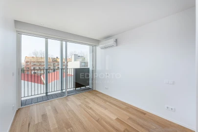 Apartamento T3 para Venda em Custoias