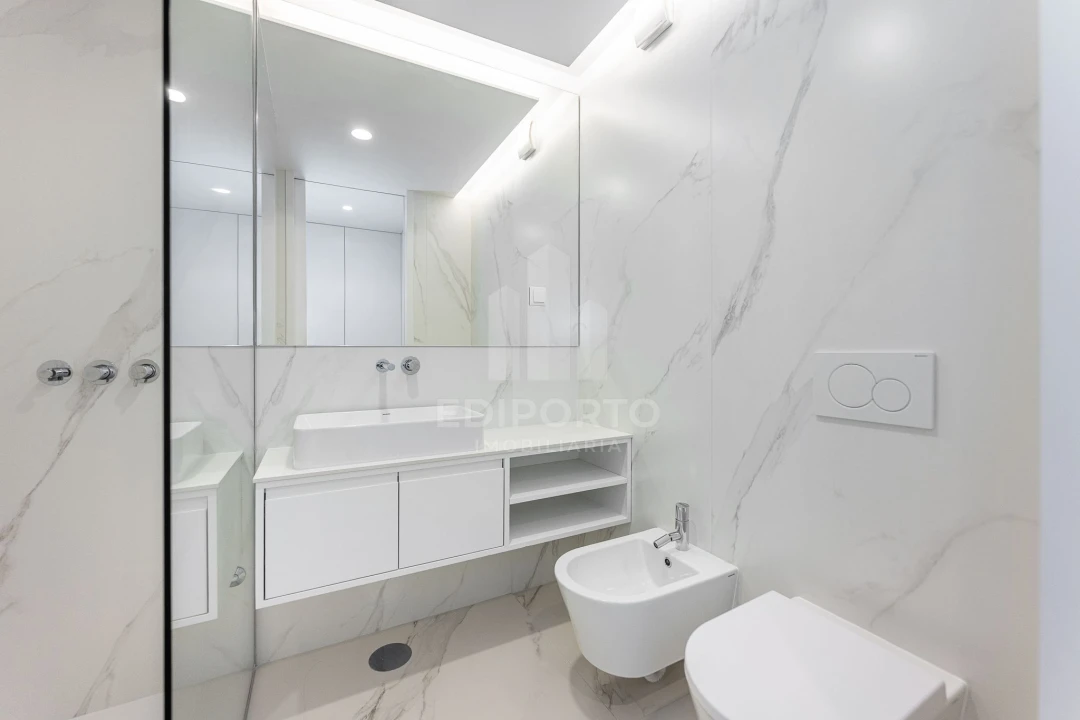Apartamento T3 para Venda em Custoias Foto 25