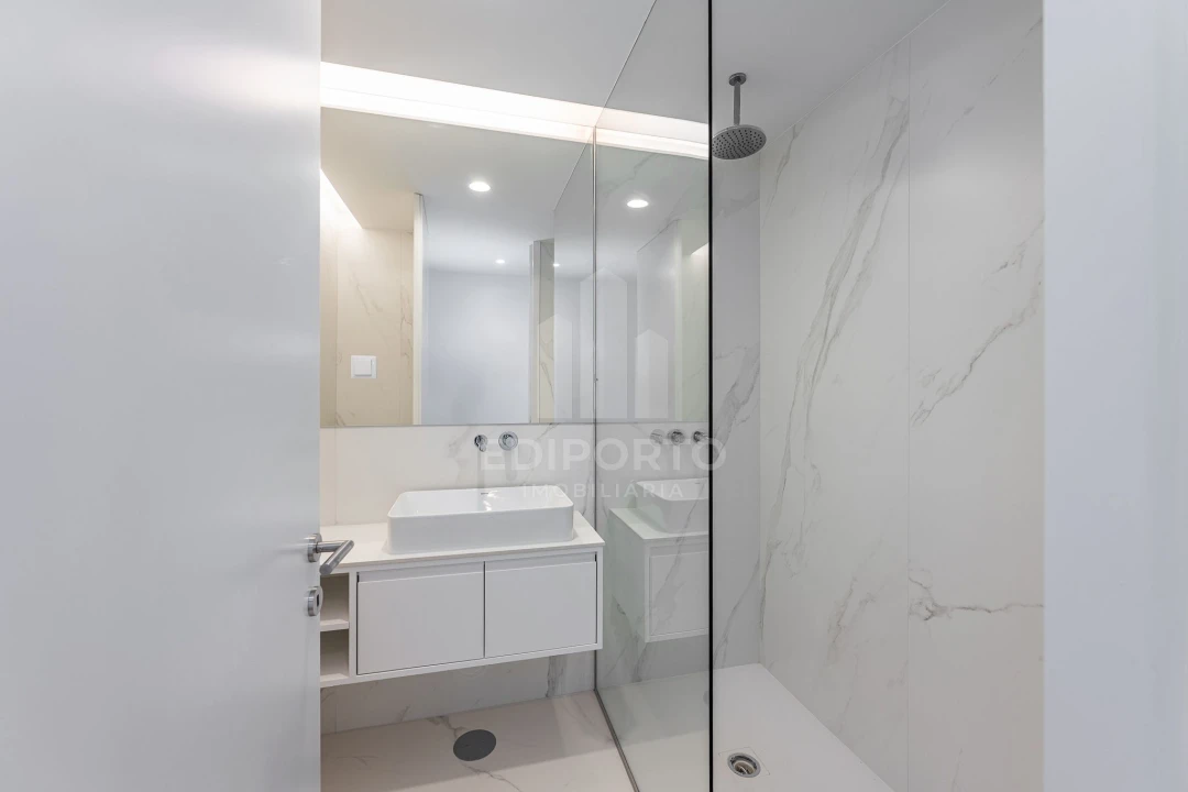 Apartamento T3 para Venda em Custoias Foto 19