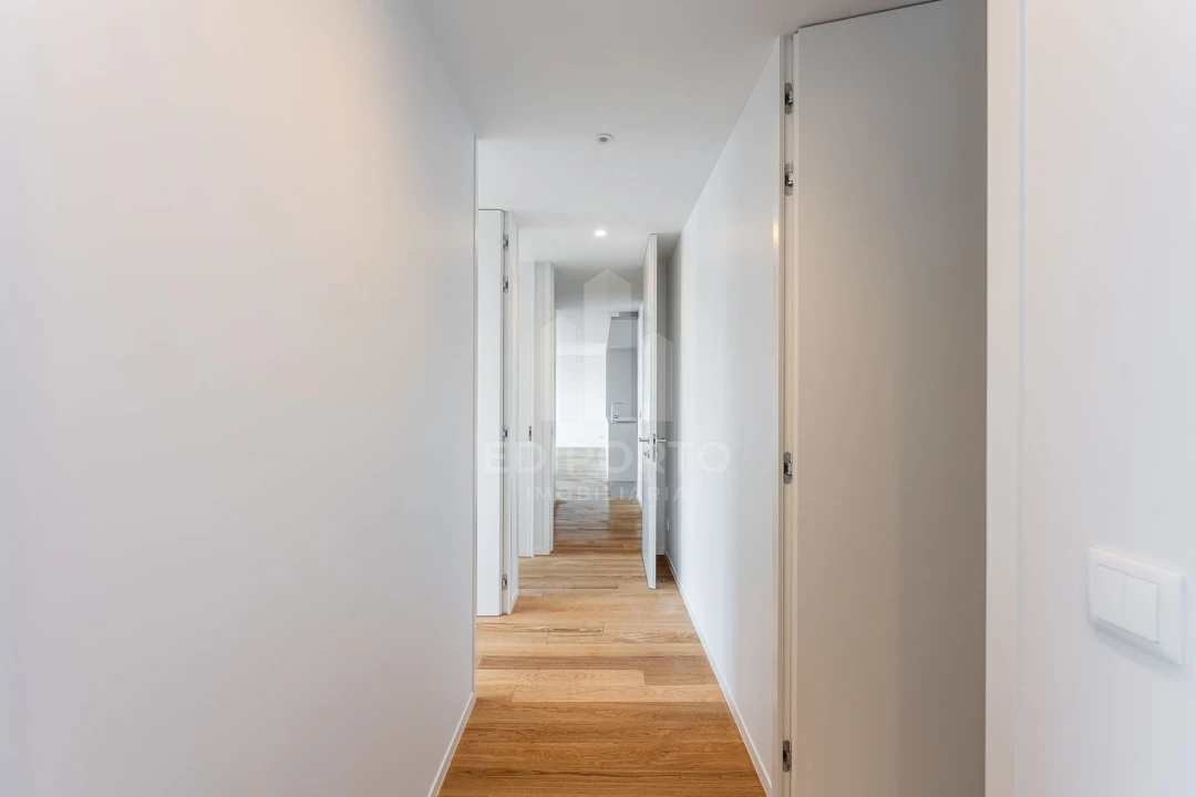 Apartamento T3 para Venda em Custoias Foto 11