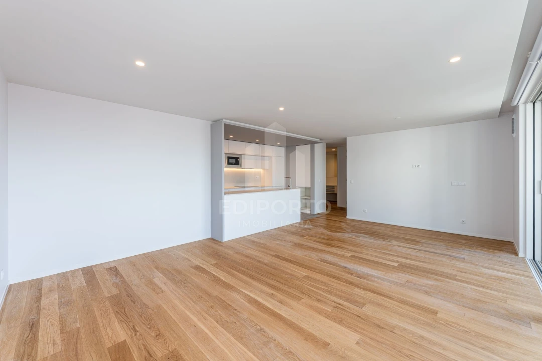 Apartamento T3 para Venda em Custoias Foto 7