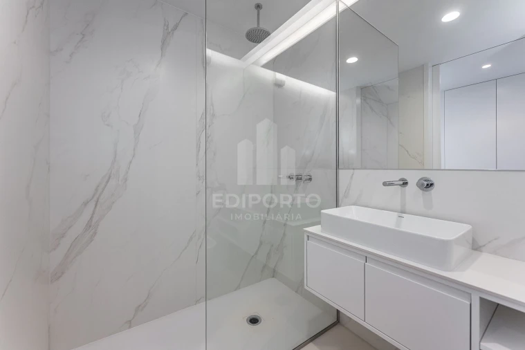 Apartamento T3 para Venda em Custoias Foto 26
