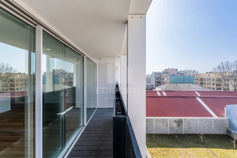 Apartamento T3 para Venda em Custoias Foto 28