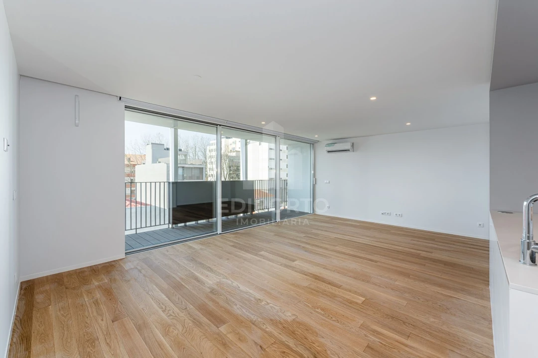Apartamento T3 para Venda em Custoias Foto 6