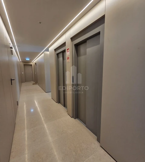 Apartamento T2 para Venda em Custoias