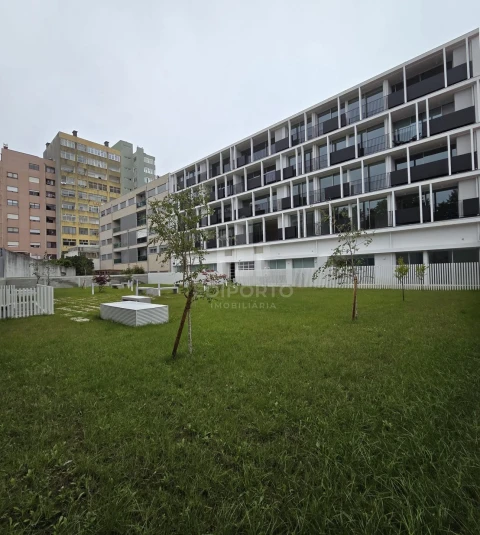 Apartamento T2 para Venda em Custoias