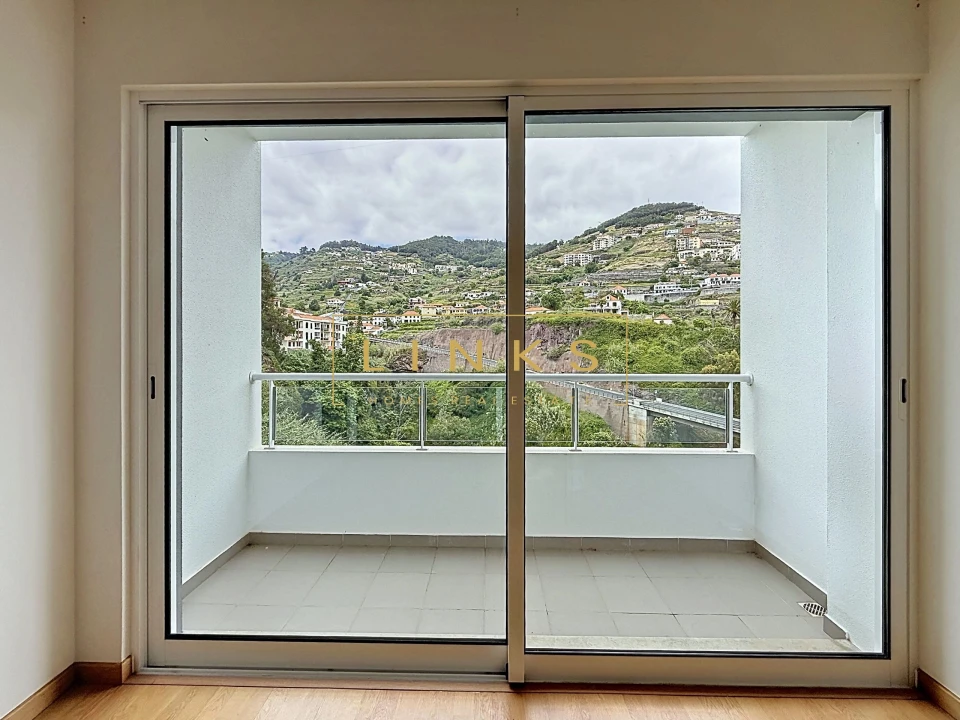 Apartamento T2 para Venda em Caniço Foto 16