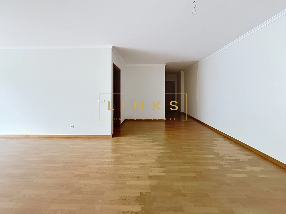Apartamento T2 para Venda em Caniço Foto 6