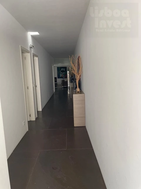Moradia T4 para Venda em Vau