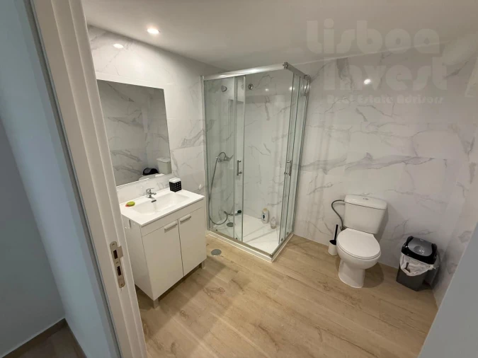 Apartamento T4 para Venda em Campolide Foto 15