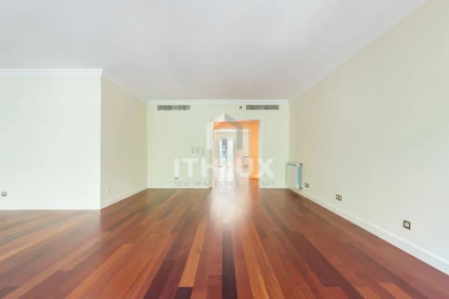 Apartamento T4 para Venda em Avenidas Novas
