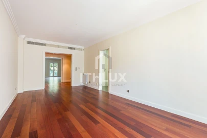 Apartamento T4 para Venda em Avenidas Novas