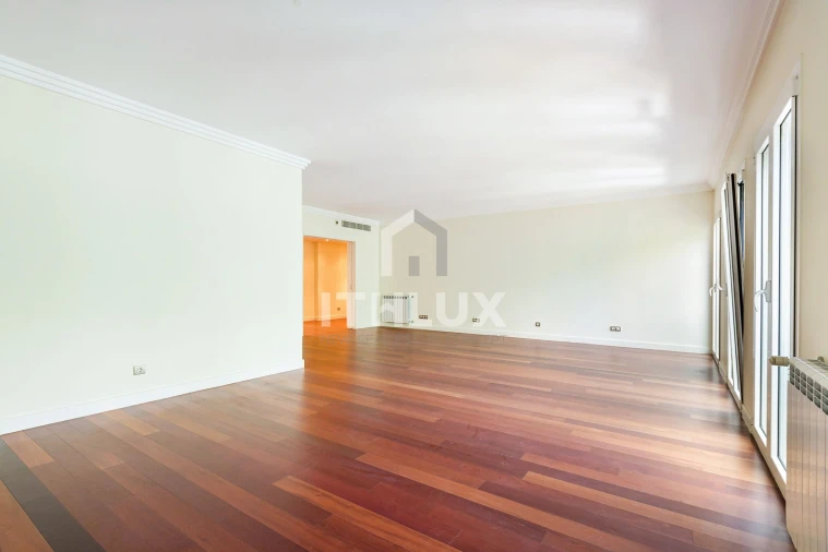Apartamento T4 para Venda em Avenidas Novas Foto 4