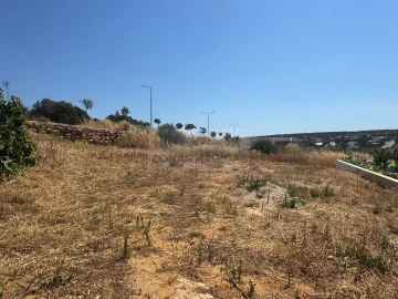 Terreno para Venda em Lagos (São Sebastião e Santa Maria)