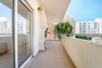 Apartamento T1 para Venda em Armação de Pera