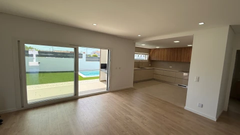 Moradia T3 para Venda em Azeitão (São Lourenço e São Simão)