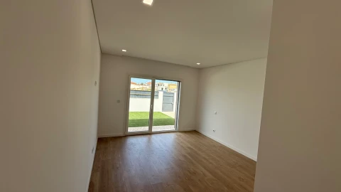 Moradia T3 para Venda em Azeitão (São Lourenço e São Simão)