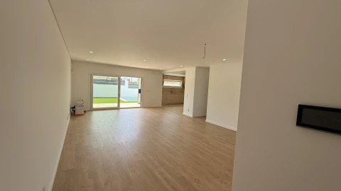 Moradia T3 para Venda em Azeitão (São Lourenço e São Simão)