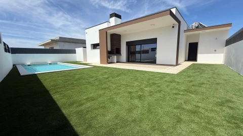 Moradia T3 para Venda em Azeitão (São Lourenço e São Simão)