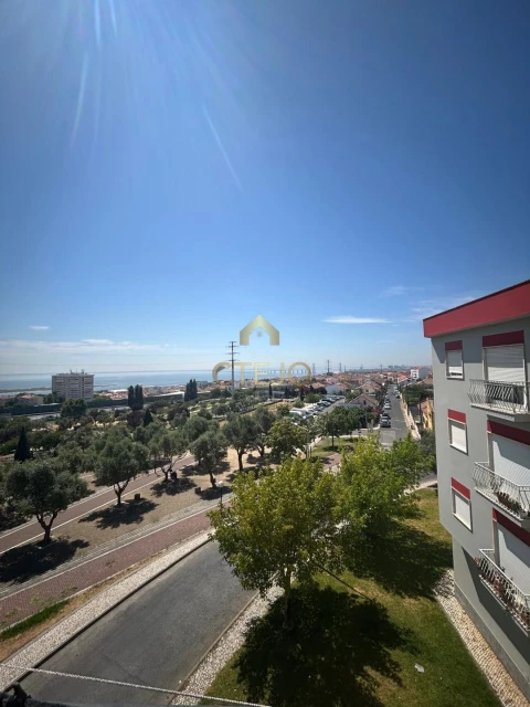 Apartamento T3 para Venda em Santa Iria de Azoia, São João da Talha e Bobadela