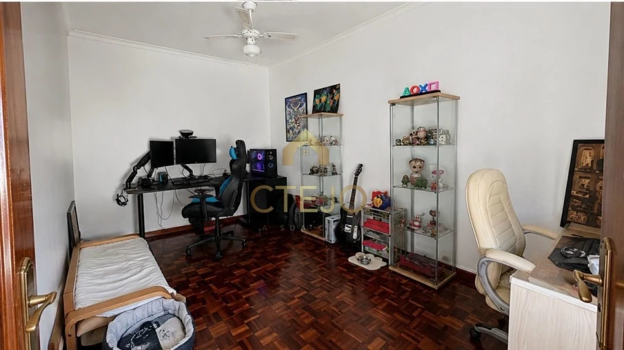 Apartamento T3 para Venda em Santa Iria de Azoia, São João da Talha e Bobadela Foto 12