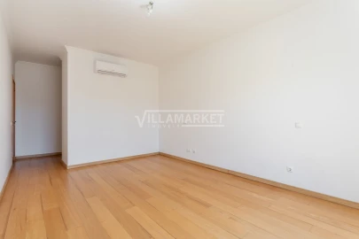 Apartamento T3 para Venda em Loule (São Clemente)
