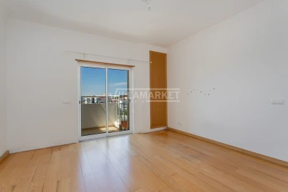 Apartamento T3 para Venda em Loule (São Clemente)