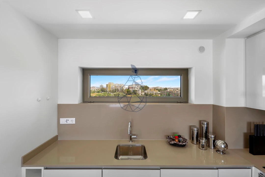 Apartamento T2 para Venda em Portimão Foto 6