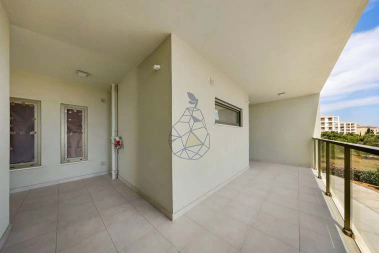 Apartamento T2 para Venda em Portimão Foto 40