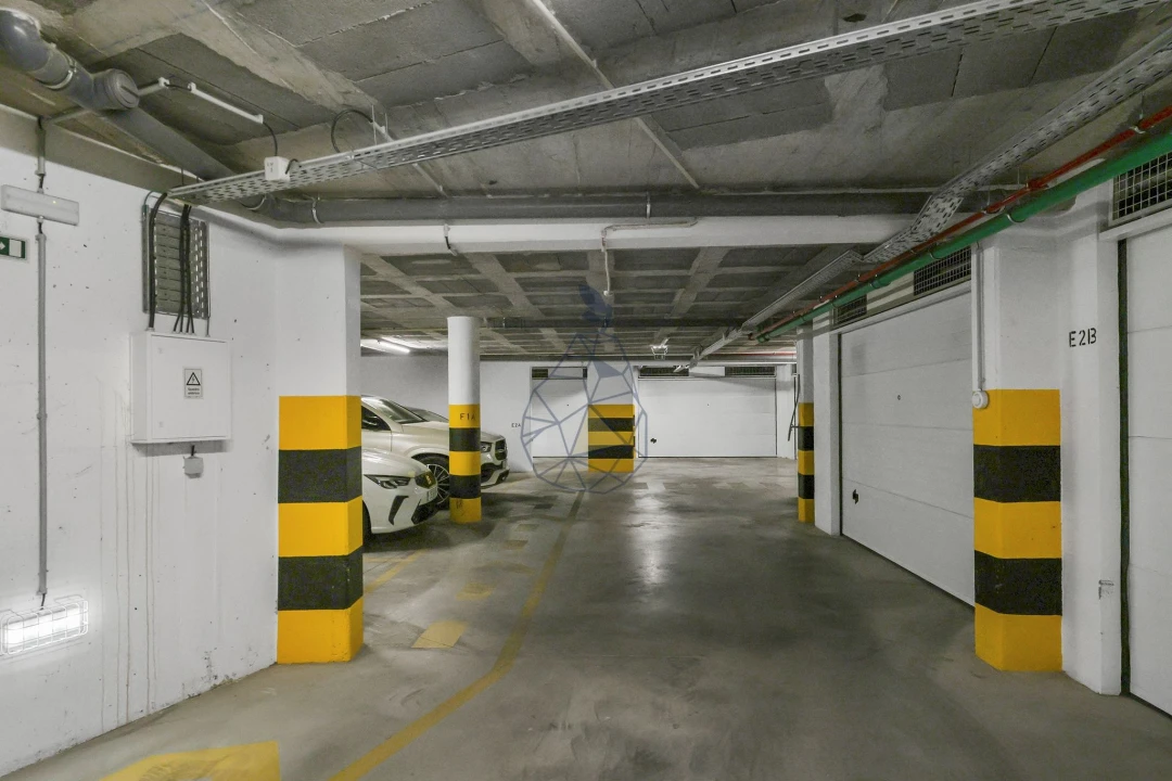 Apartamento T2 para Venda em Portimão Foto 48