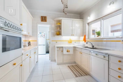 Apartamento T3 para Venda em Albufeira e Olhos de Água