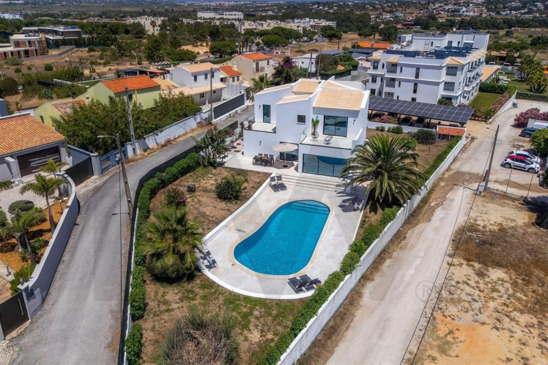Moradia T4 para Arrendamento férias em Albufeira e Olhos de Água Foto 94